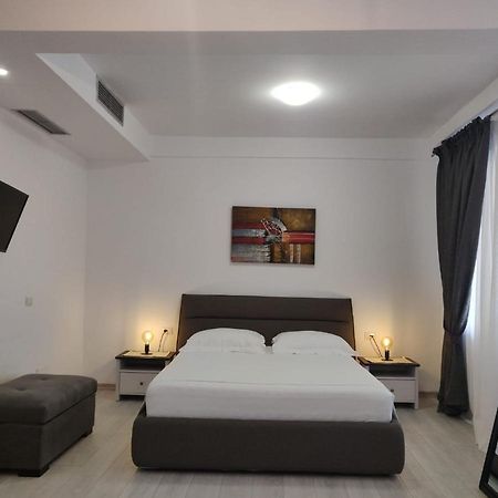 E&A Apartments Guesthouse Durrës Exterior foto