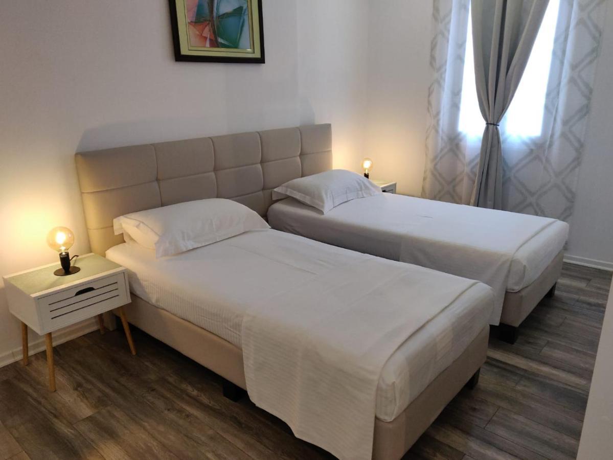 E&A Apartments Guesthouse Durrës Exterior foto